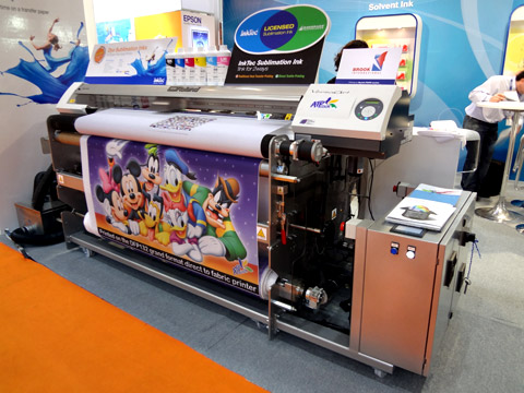 ATPColor DFP RSeries printer (VersaArt RS 640) exhibited at Inktec booth, FESPA Hamburg trade show 2011.